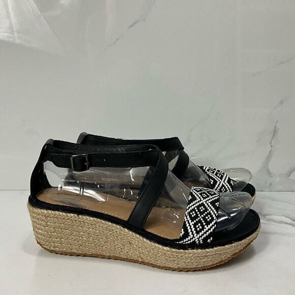 EDDIE BAUER Platform Strappy Sandals - Picture 3 of 7